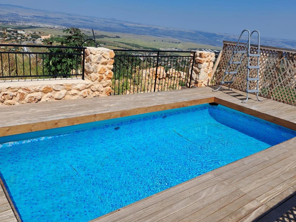 צימר בקתה מול הנוף Safed Bagian luar foto